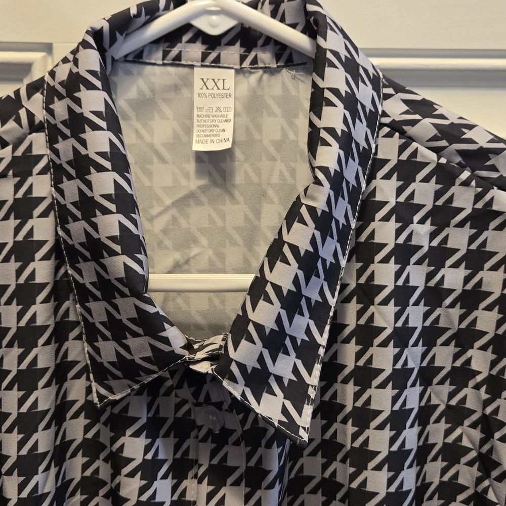 Stylish and Elegant Black and Gray Houndstooth Blouse